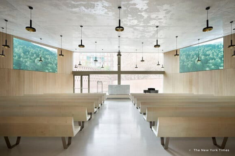 Một căn phòng dùng để phục vụ tang lễ tại Nhà tang lễ Altima (Tây Ban Nha)